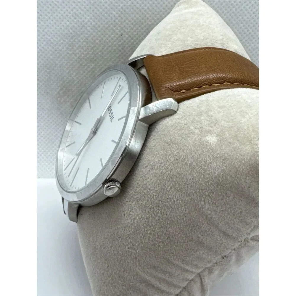 Fossil BQ2397 Men's Brown Leather Analog Silver Dial Quartz Wrist Watch AEA049